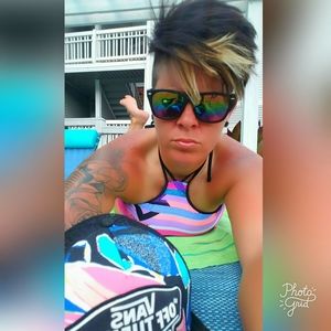 Meet your Posher, Melissa